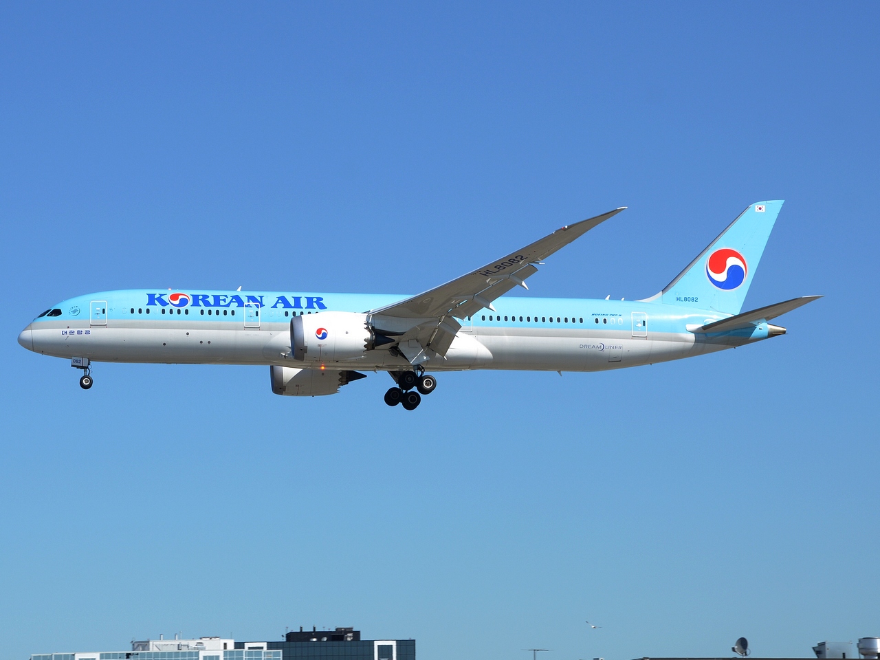 HL8082 - 787-9 Dreamliner - Korean Air Lines - YYZ - 08-08-2018