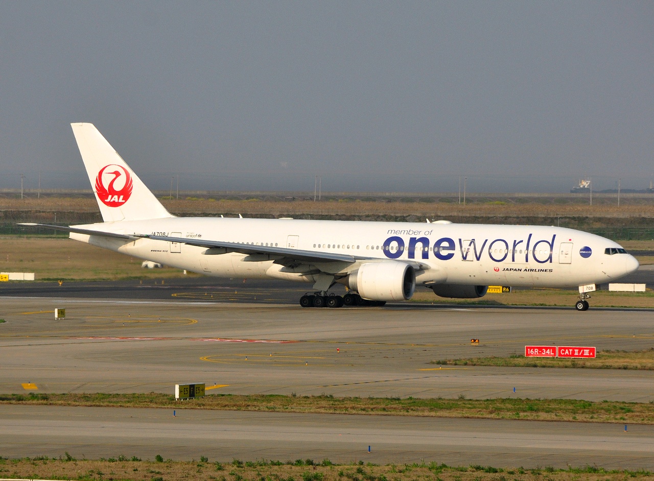 JA708J - 777-246(ER) - Japan Airlines - PVG - 03-04-2018
