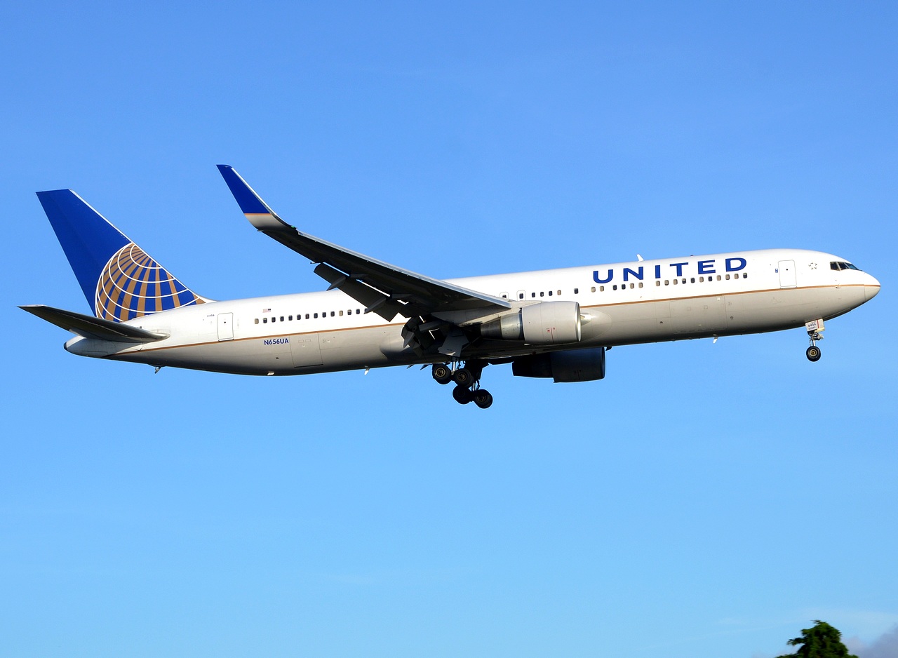 N656UA - 767-322(ER)(WL) - United Airlines - LIS - 14-06-2018