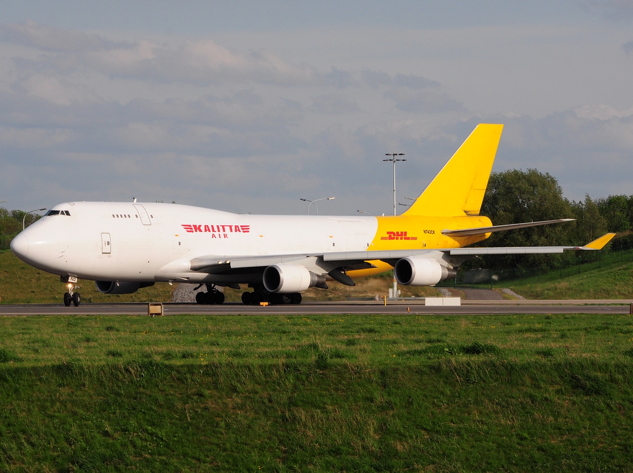 N743CK - 747-446 - Kalitta Air - LGG - 23-04-2018