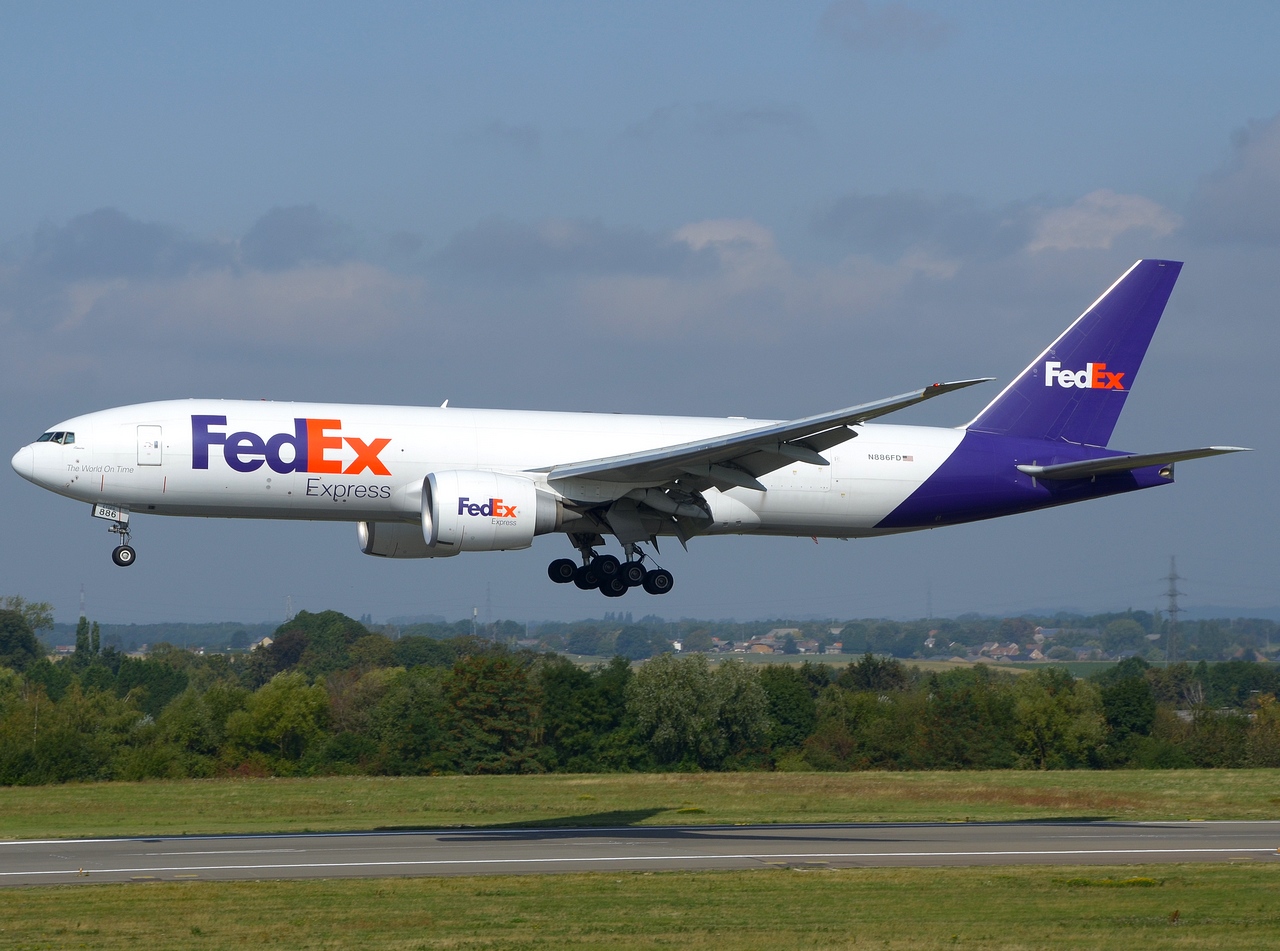 N886FD - 777-FS2 - Federal Express (FedEx) - LGG - 12-09-2018