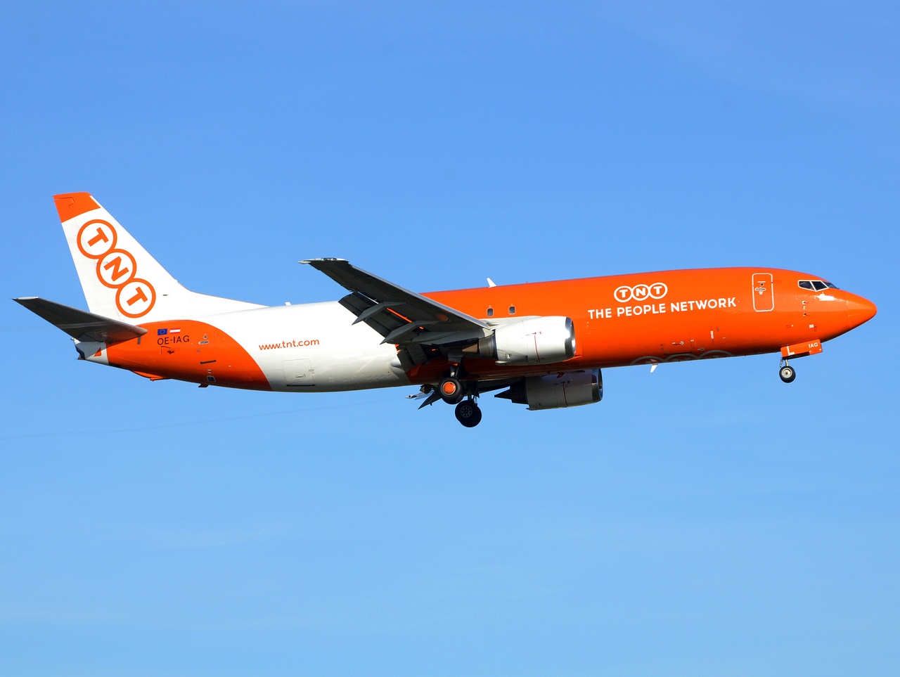 OE-IAG - 737-4Q8 - TNT Airways - LIS - 14-06-2018