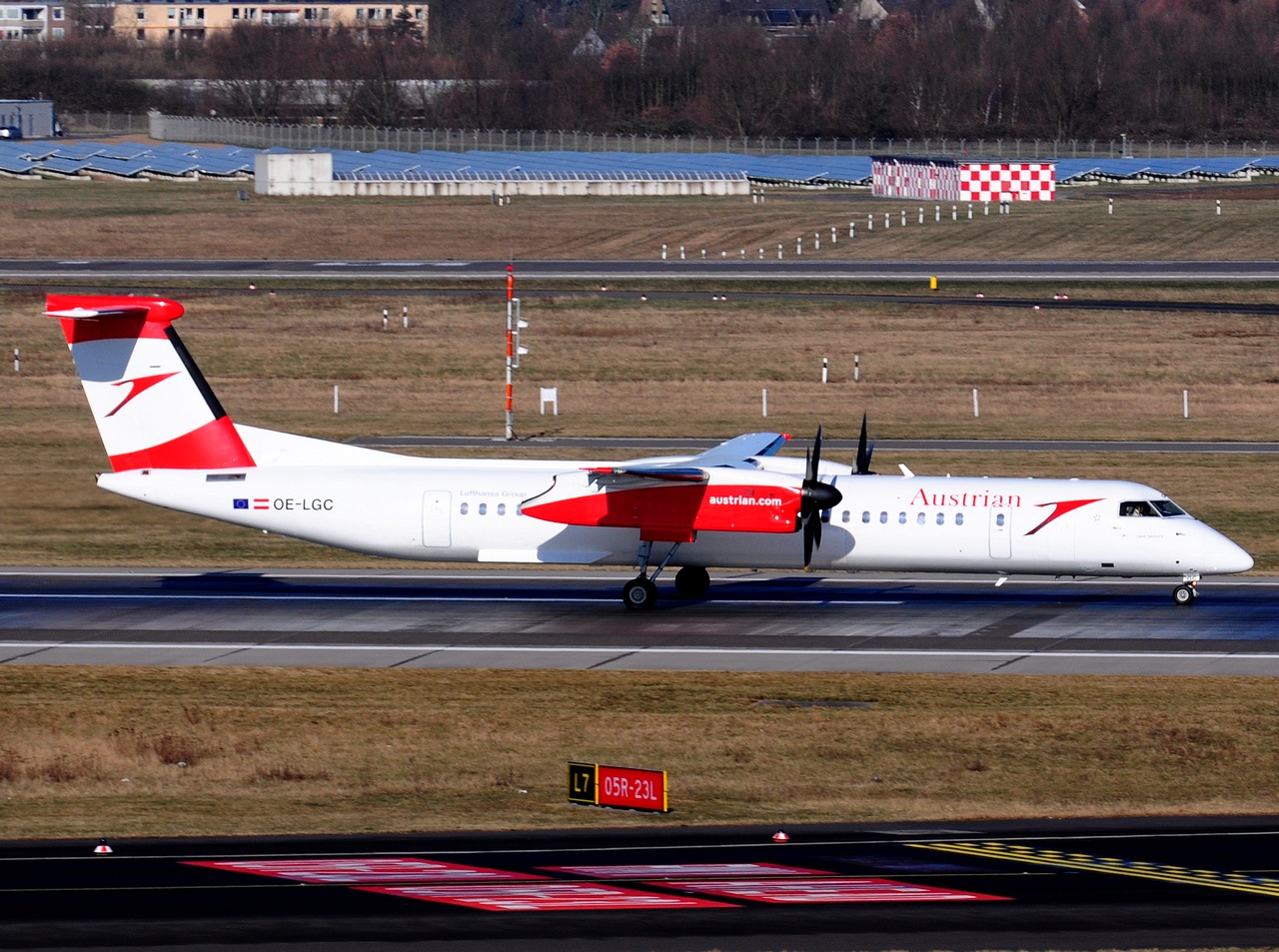 OE-LGC - DHC-8-402 - Austrian Airlines - DUS - 27-02-2018