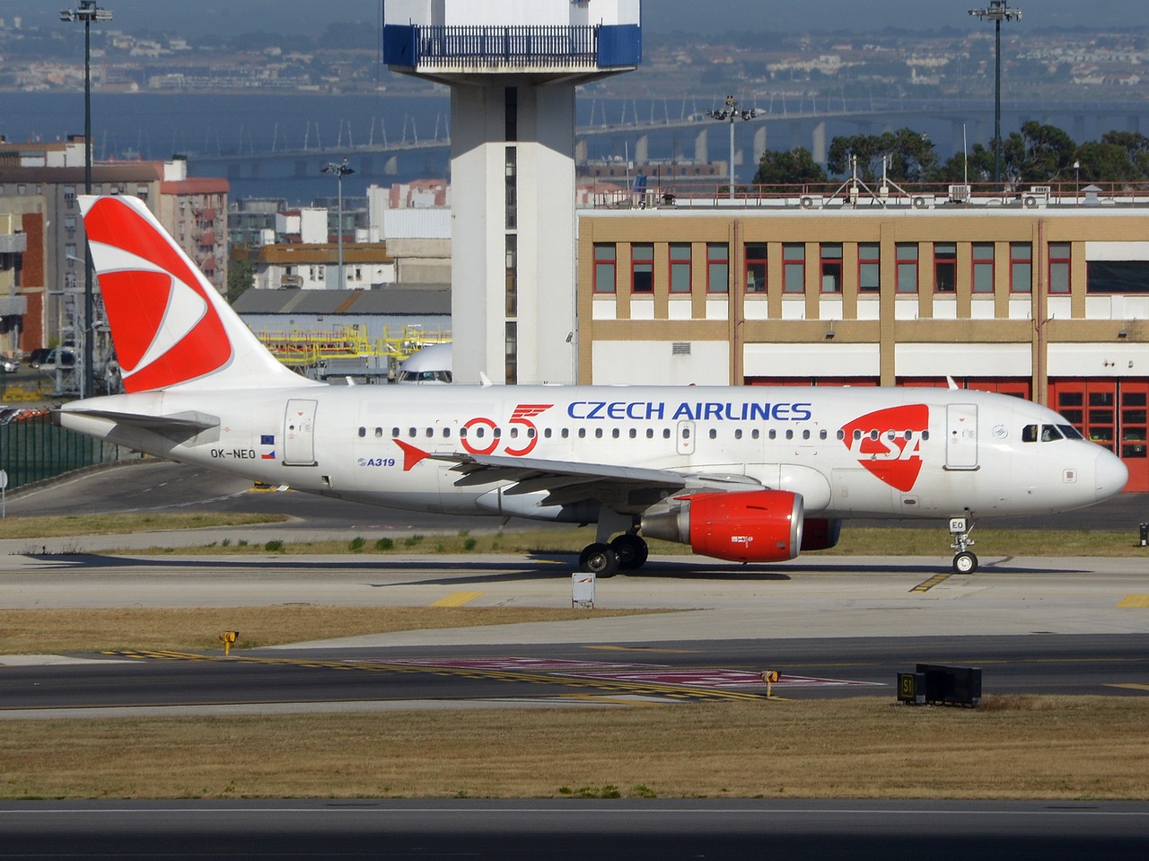 OK-NEO - A319-112 - CSA Czech Airlines - LIS - 15-06-2018