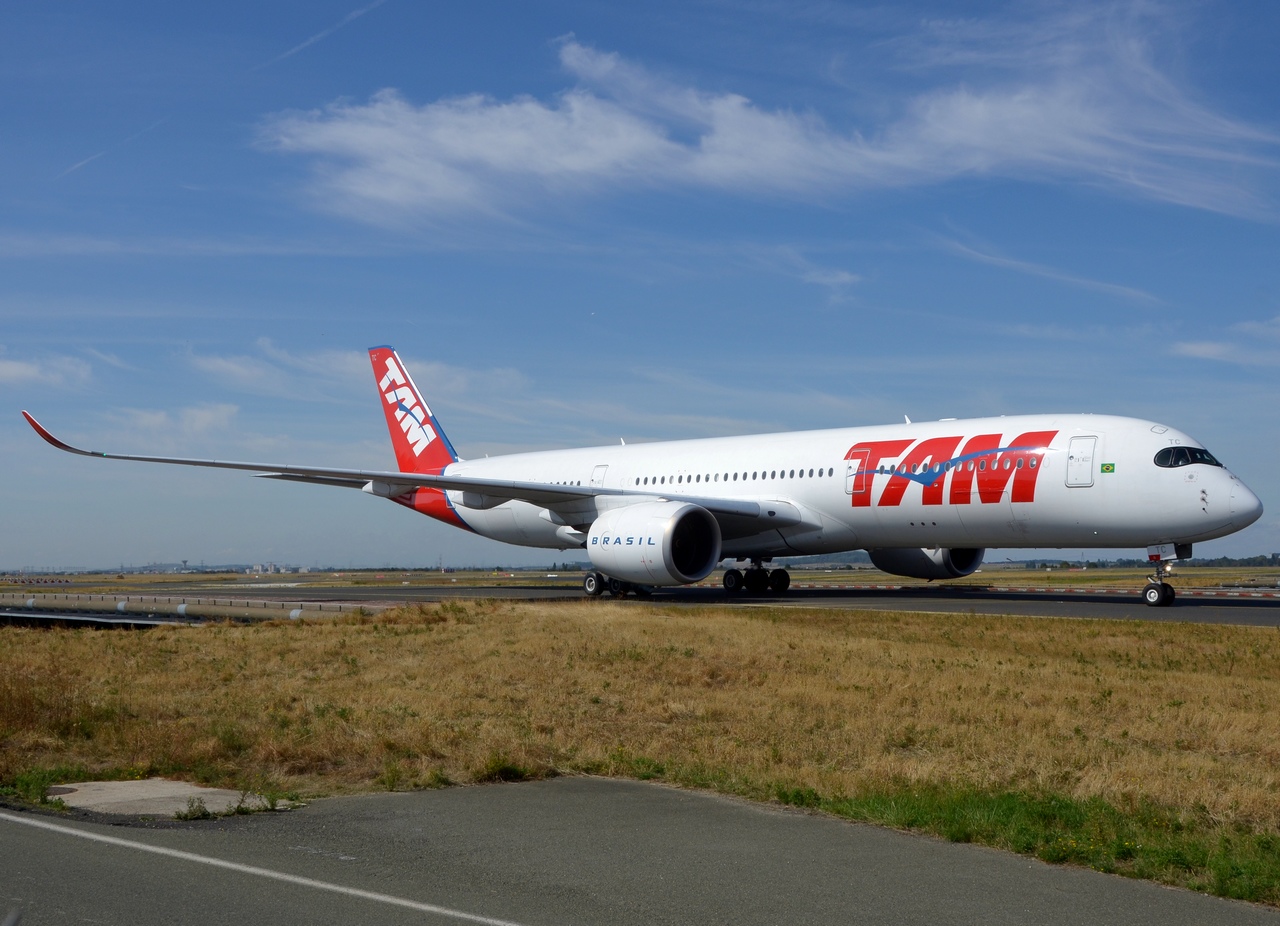 PR-XTC - A350-941 - LATAM Airlines Brasil - CDG - 10-09-2018