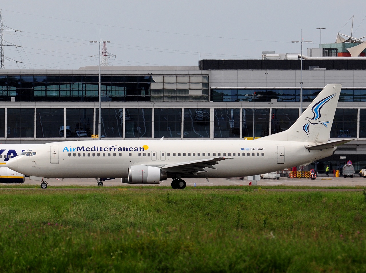 SX-MAH - 737-405 - Air Mediterranean - CRL - 12-05-2018b