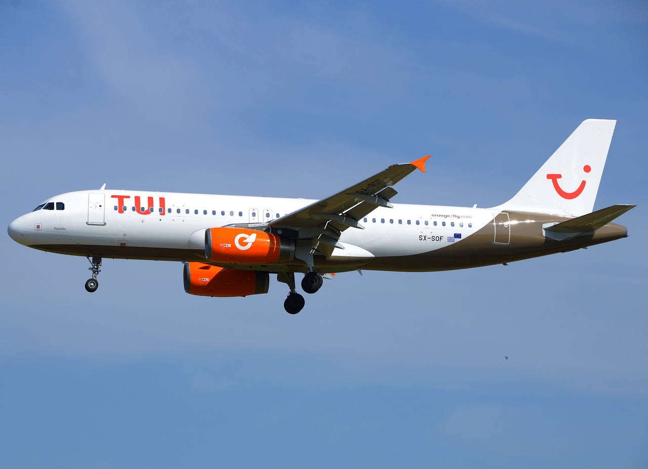 SX-SOF - A320-232 - TUI Airlines Belgium - BRU - 27-06-2018