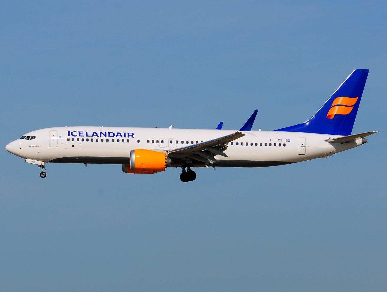 TF-ICY - 737-8 MAX - Icelandair - ORY - 13-10-2018