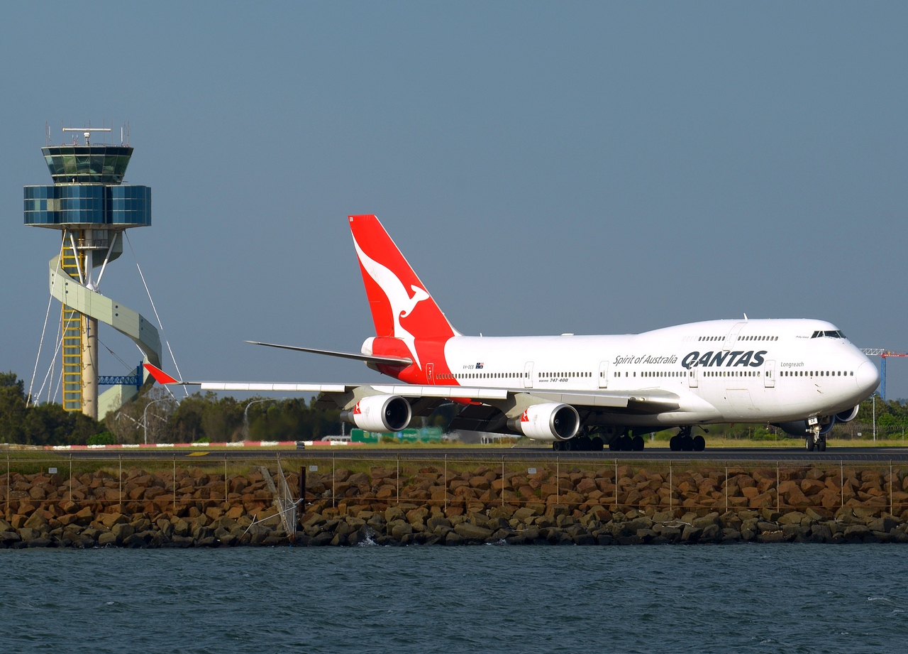 VH-OEB - 747-48E - Qantas - SYD - 09-04-2018