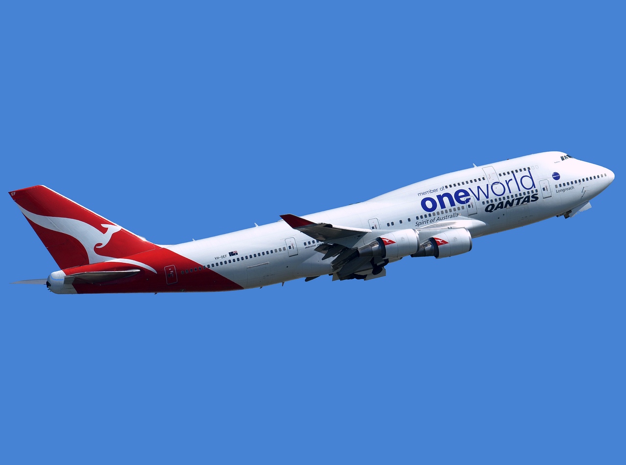 VH-OEF - 747-438(ER) - Qantas - SYD - 11-04-2018b