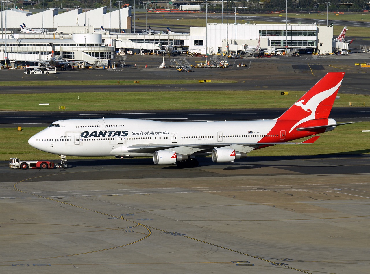 VH-OEI - 747-438(ER) - Qantas - SYD - 14-04-2018