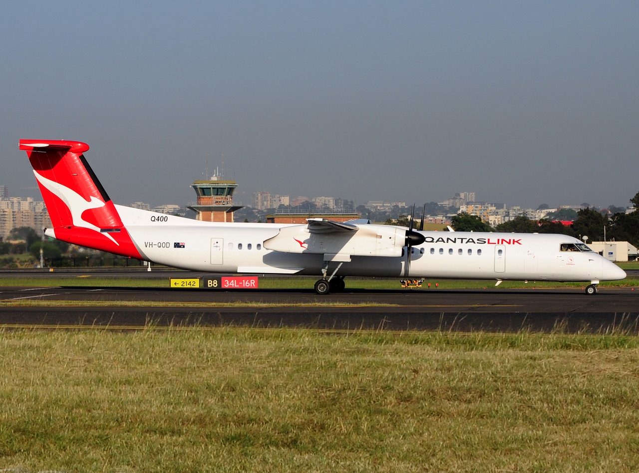 VH-QOD - DHC-8-402Q - QantasLink - SYD - 07-04-2018