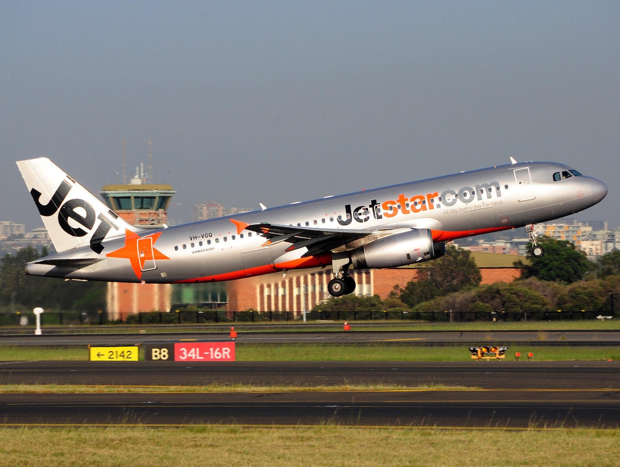 VH-VGQ - A320-232 - Jetstar Airways - SYD - 07-04-2018
