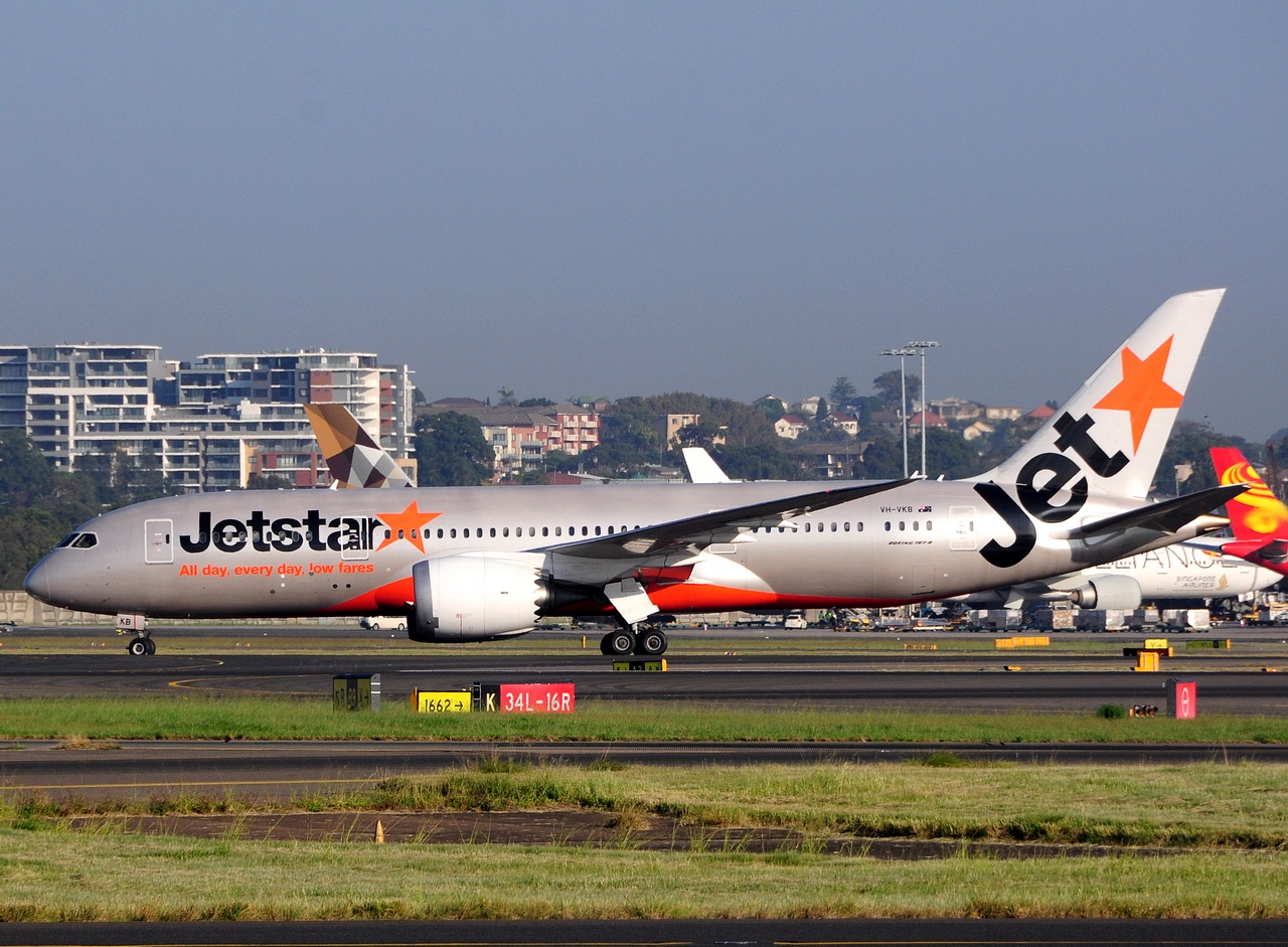 VH-VKB - 787-8 Dreamliner - Jetstar Airways - SYD - 07-04-2018