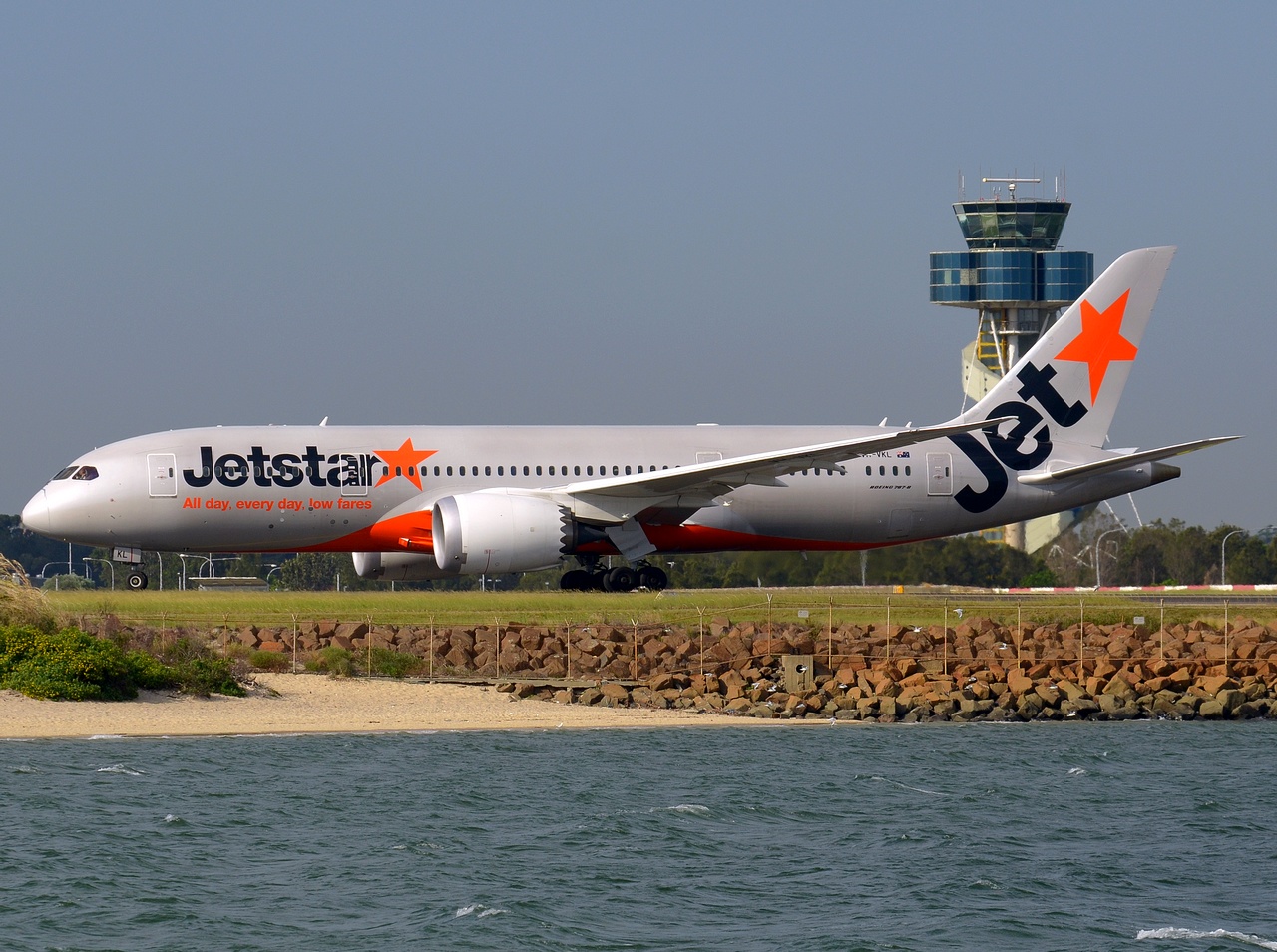 VH-VKL - 787-8 Dreamliner - Jetstar Airways - SYD - 09-04-2018b