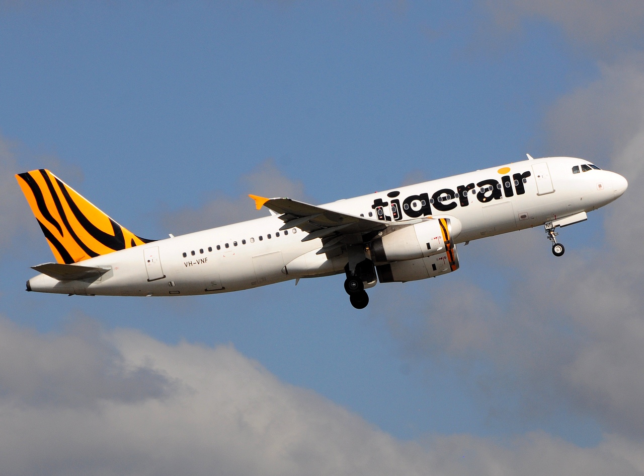 VH-VNF - A320-232 - Tigerair Australia - SYD - 07-04-2018b