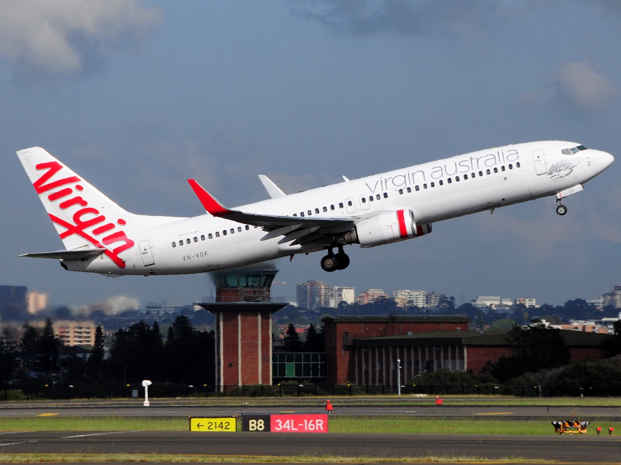 VH-VOK - 737-8FE(WL) - Virgin Australia - SYD - 07-04-2018