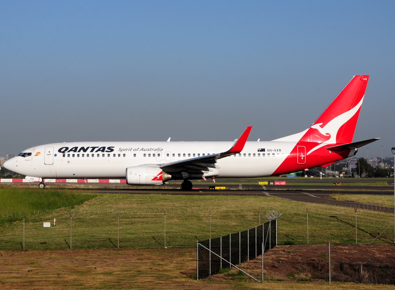 VH-VXB - 737-838(WL) - Qantas - SYD - 07-04-2018