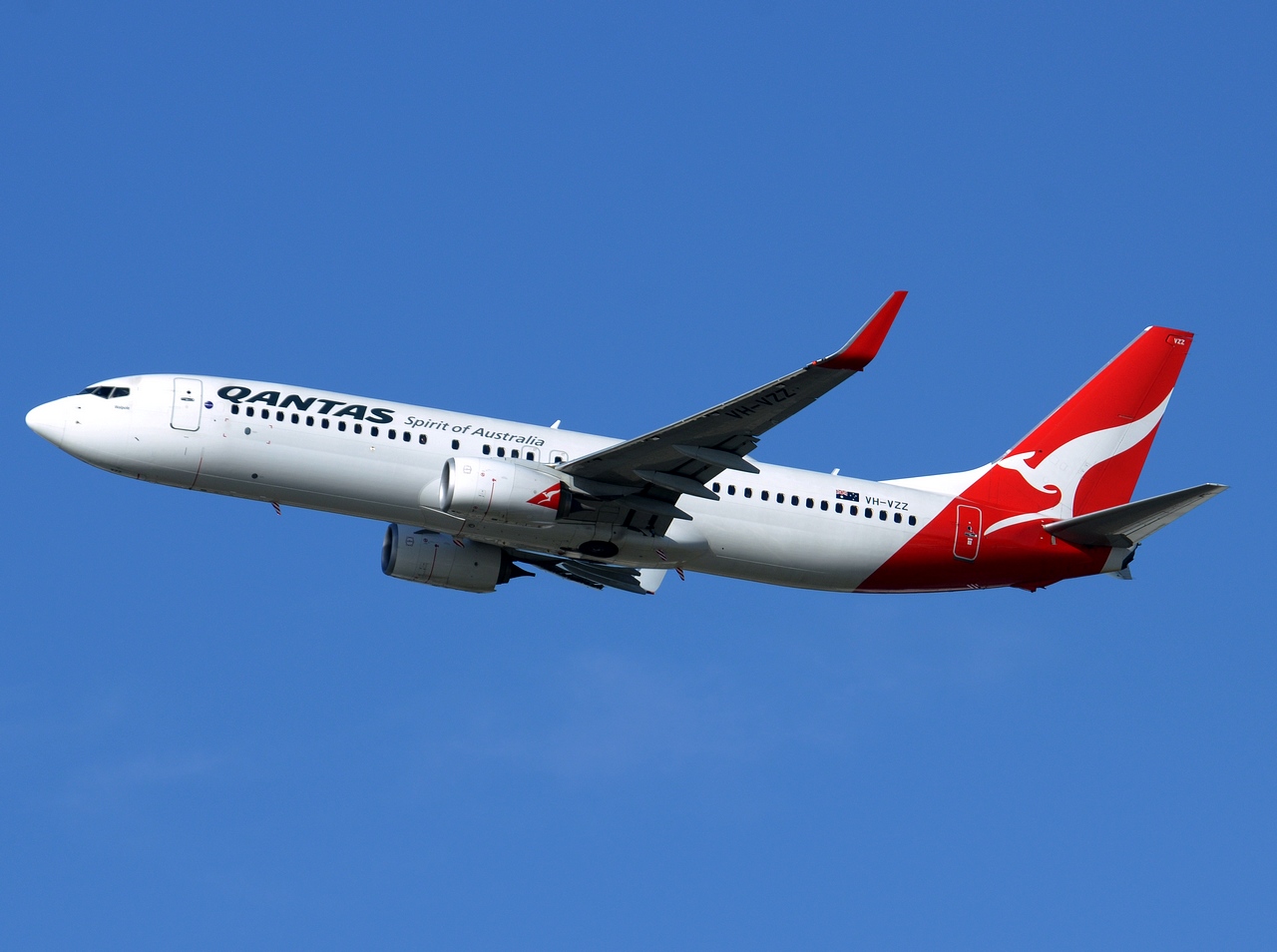 VH-VZZ - 737-838(WL) - Qantas - SYD - 14-04-2018