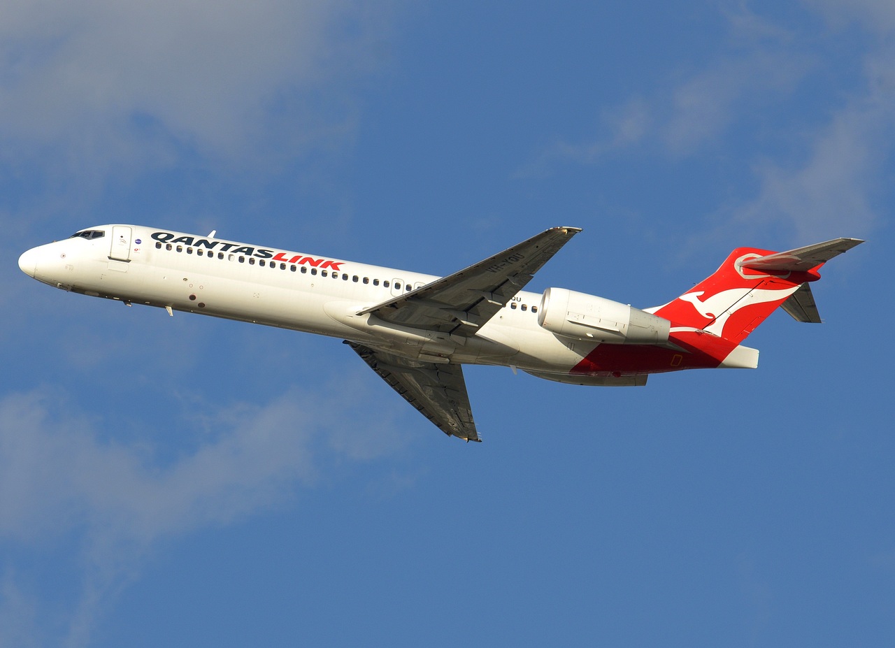 VH-YQU - 717-2BL - QantasLink - SYD - 14-04-2018b