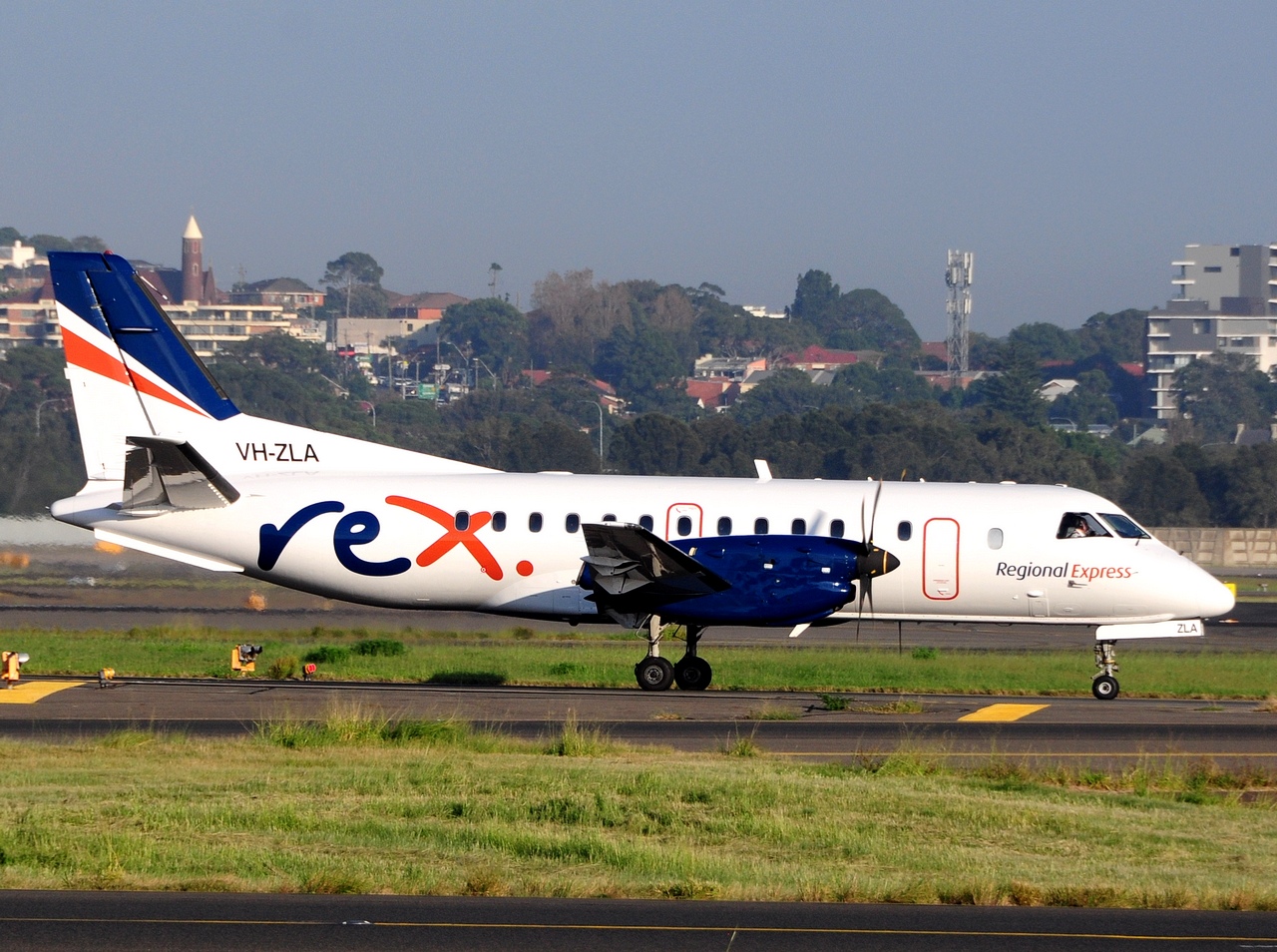 VH-ZLA - Saab 340B - REX _ Regional Express - SYD - 07-04-2018