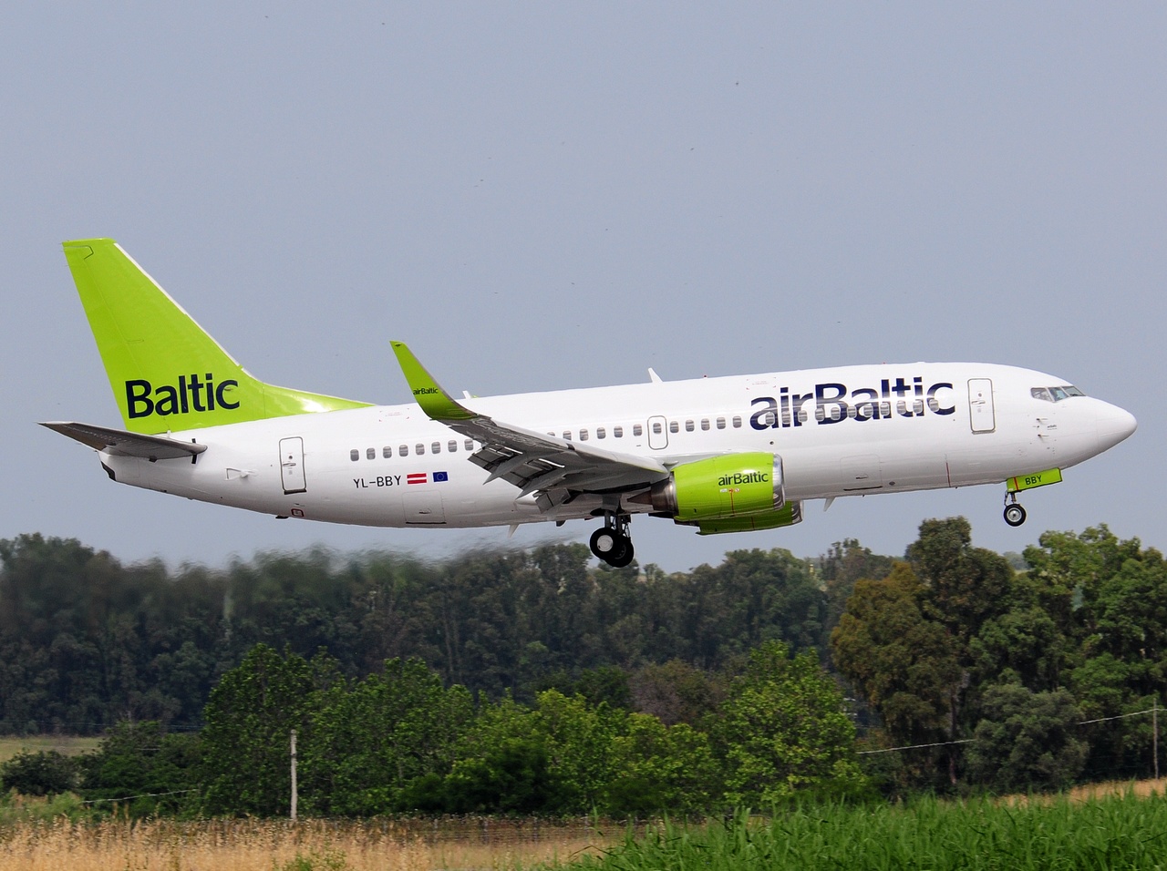 YL-BBY - 737-36Q(WL) - Air Baltic - FCO - 28-05-2018
