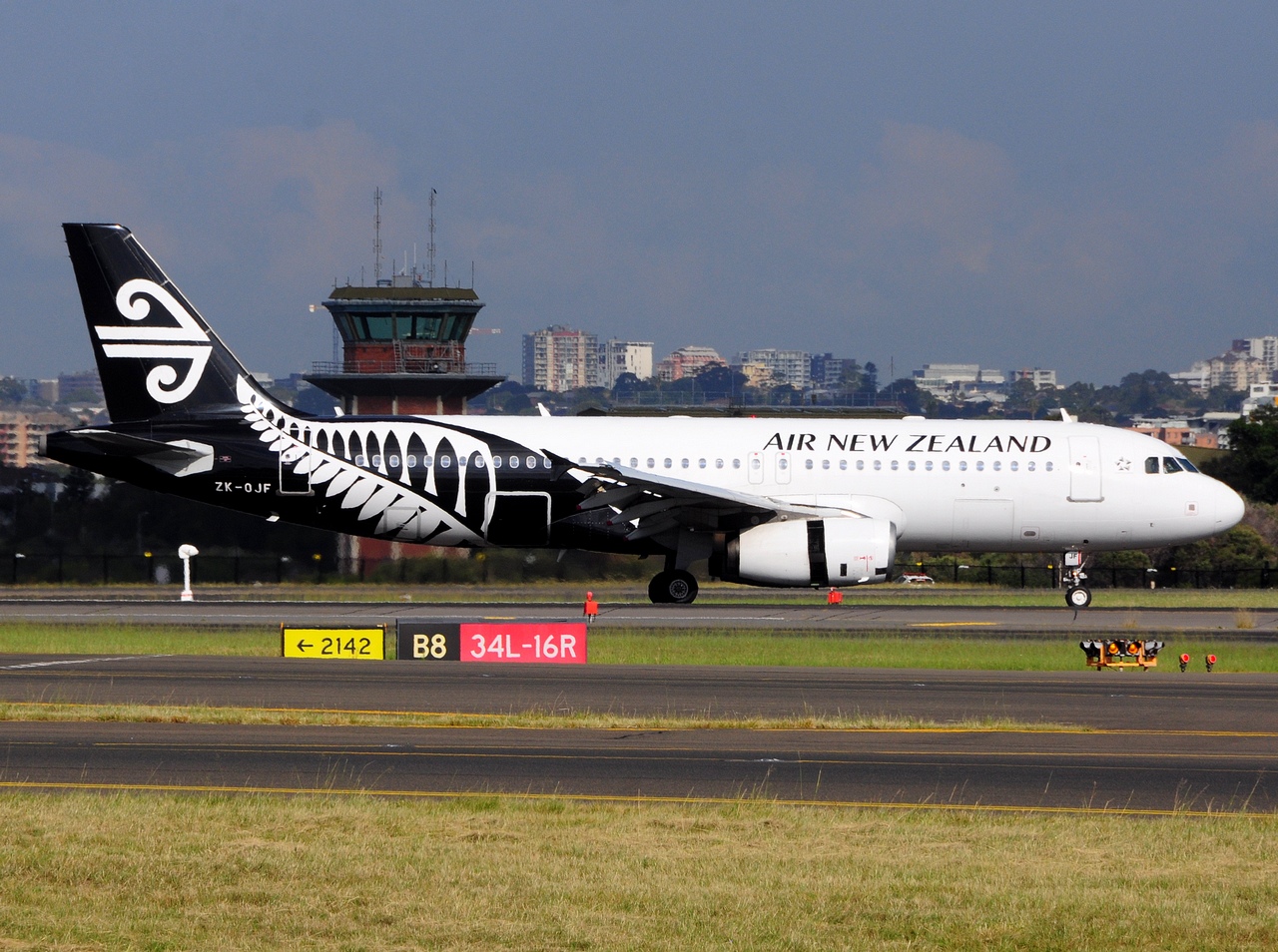 ZK-OJF - A320-232 - Air New Zealand - SYD - 07-04-2018