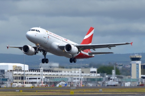 3B-NBH - A319-112 - Air Mauritius - MRU - 30-08-2018c