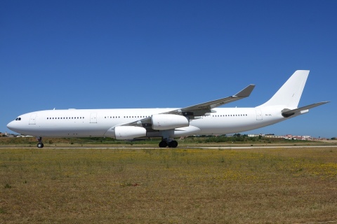 9H-SOL - A340-313 - Hi Fly Malta - LIS - 13-06-2018