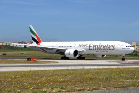 A6-EGQ - 777-31H(ER) - Emirates - LIS - 14-06-2018