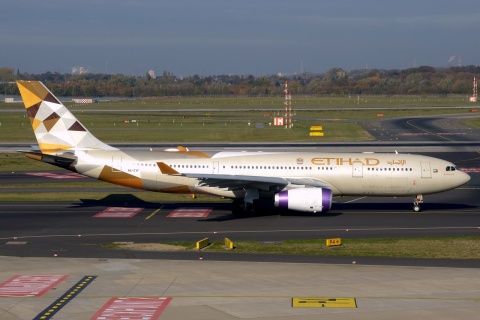 A6-EYF - A330-243 - Etihad Airways - DUS - 21-10-2018