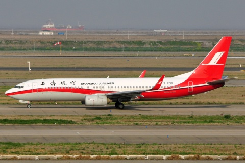 B-5703 - 737-89P(WL) - Shanghai Airlines - PVG - 03-04-2018