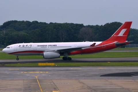 B-5931 - A330-243 - Shanghai Airlines - SIN - 07-01-2018