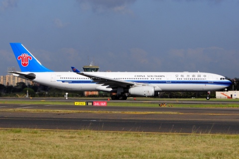 B-6112 - A330-343 - China Southern Airlines - SYD - 07-04-2018