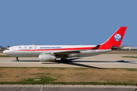 B-6535 - A330-243 - Sichuan Airlines - PEK - 15-04-2018