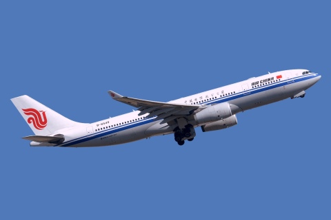 B-6549 - A330-243 - Air China - SYD - 11-04-2018b