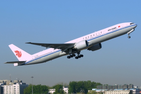 B-7869 - 777-300(ER) - Air China - PEK - 15-04-2018