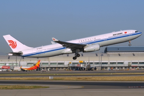 B-8383 - A330-343 - Air China - PEK - 15-04-2018