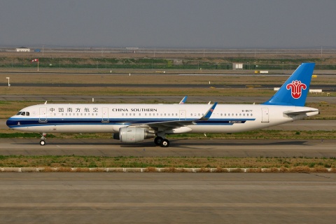 B-8677 - A321-211(WL) - China Southern Airlines - PVG - 03-04-2018
