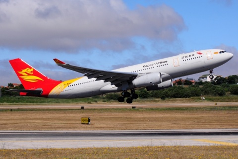 B-8981 - A330-243 - Capital Airlines Beijing - LIS - 15-06-2018