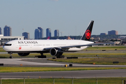 C-FJZS - 777-333(ER) - Air Canada - YYZ - 07-07-2018