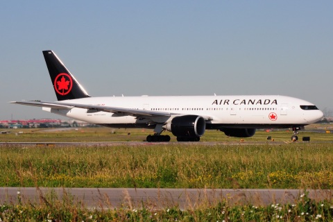 C-FNND - 777-233(LR) - Air Canada - YYZ - 08-07-2018