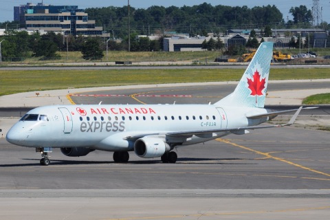 C-FUJA - ERJ-175LR (ERJ-170-200 LR) - Air Canada Express - YYZ - 08-07-2018