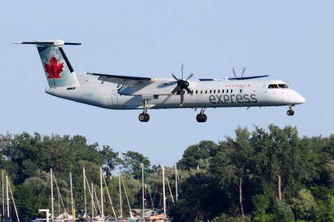 C-GGND - DHC-8-402Q - Air Canada Express - YTZ - 06-07-2018