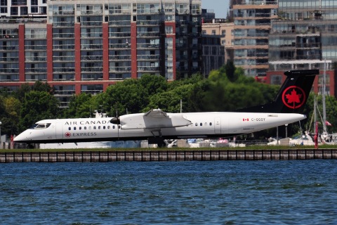 C-GGOY - DHC-8-402Q - Air Canada Express - YTZ - 06-07-2018