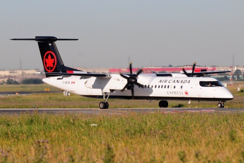 C-GKUK - DHC-8-402Q - Air Canada Express - YYZ - 08-07-2018