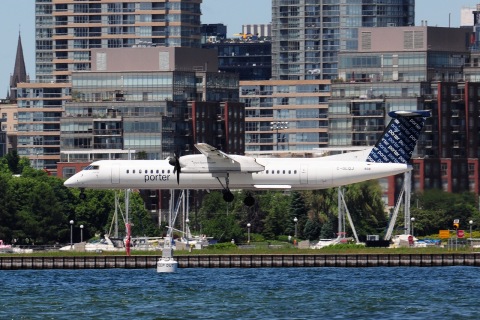 C-GLQJ - DHC-8-402 - Porter Airlines - YTZ - 06-07-2018b