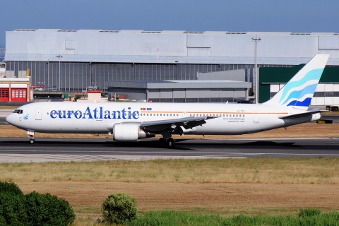 CS-TKS - 767-36N(ER) - EuroAtlantic Airways - LIS - 15-06-2018b