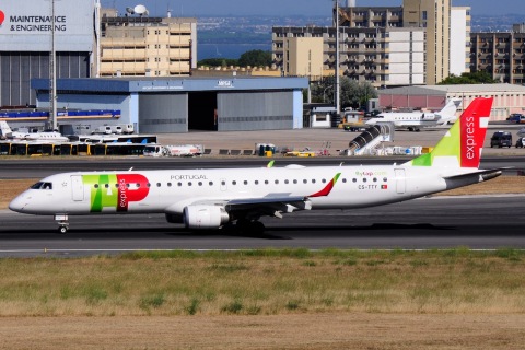 CS-TTY - ERJ-195AR (ERJ-190-200 IGW) - TAP Express - LIS - 15-06-2018