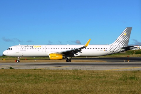 EC-MGY - A321-231(WL) - Vueling - LIS - 15-06-2018